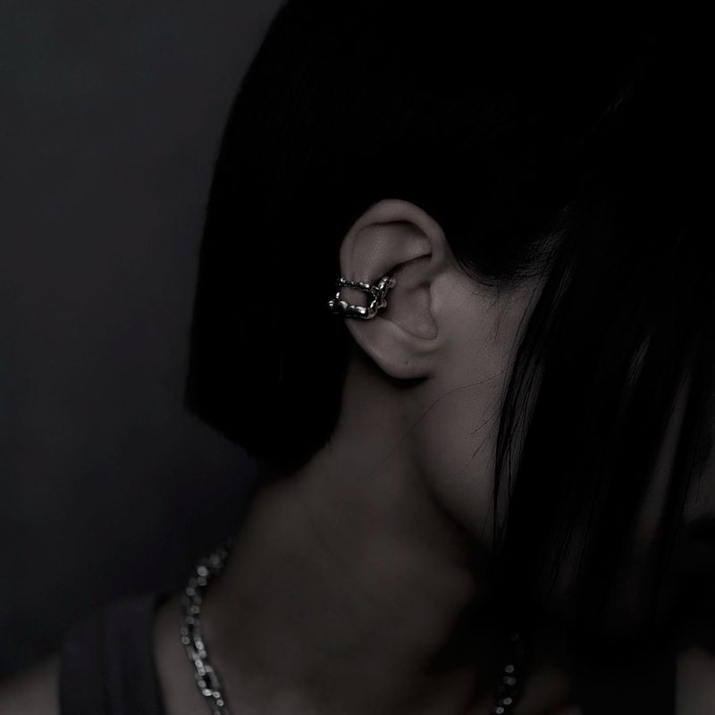TRANSFORM PIPE EAR CUFF