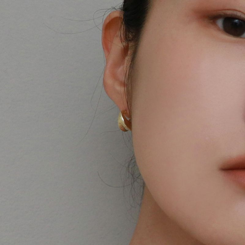 oval volume earring