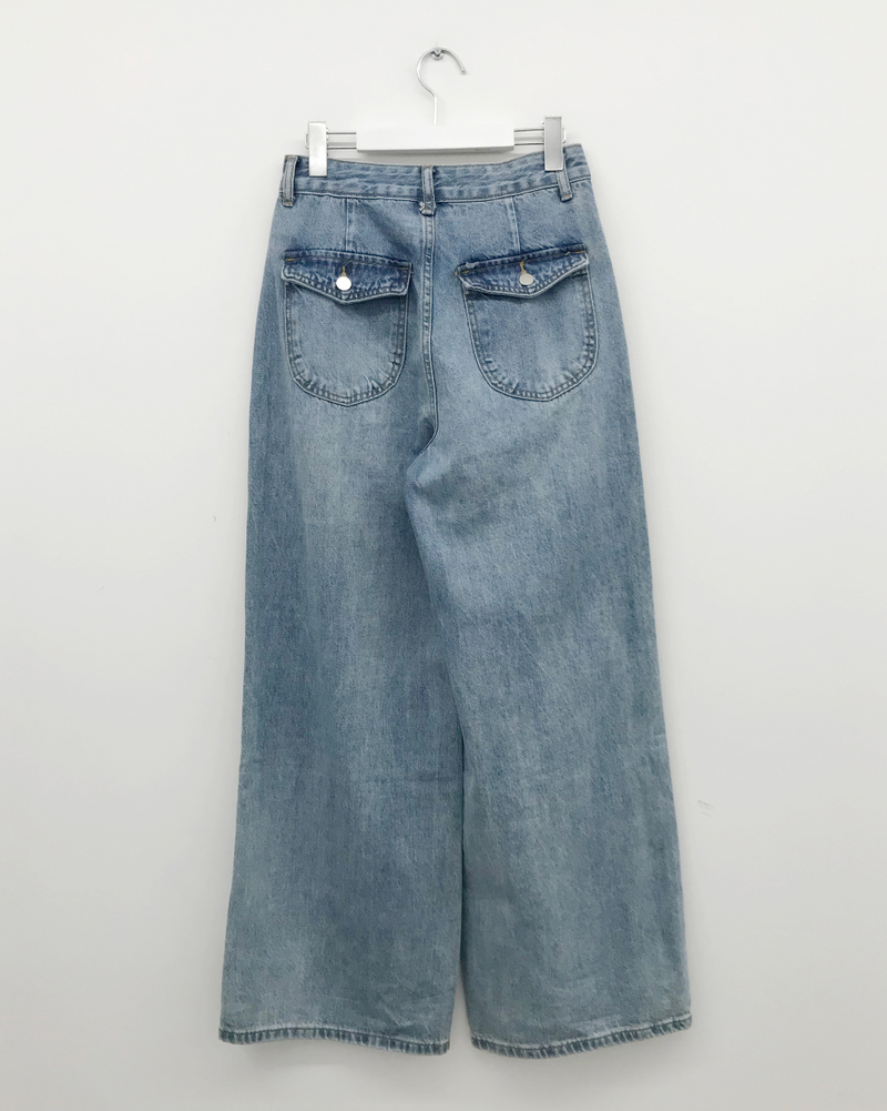 With Back Pocket Denim (1color)