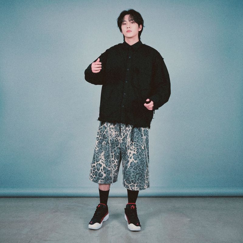 leopard grunge capri shorts_grey
