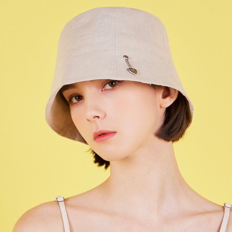Heart Chain Stud Linen Bucket Hat Natural