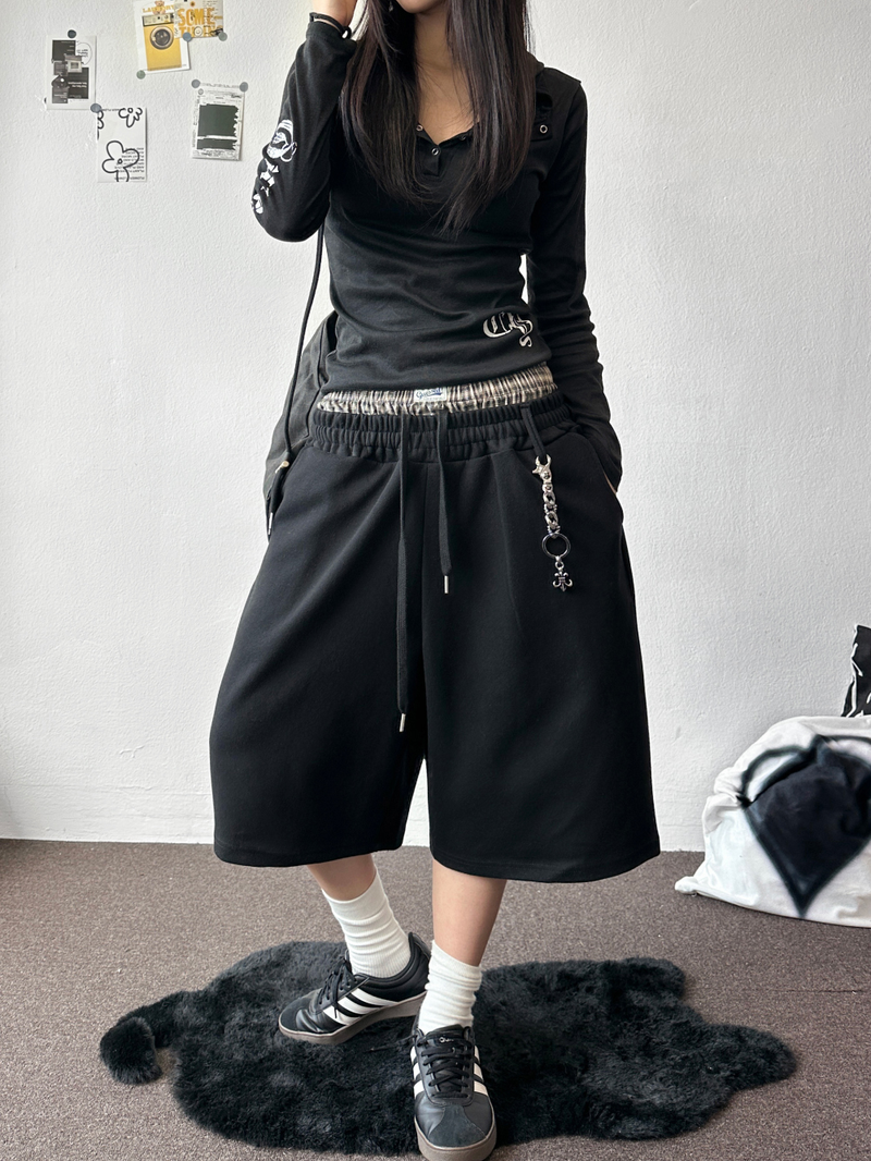 Squarebee Patch Layered Belt Bermuda Shorts 2color