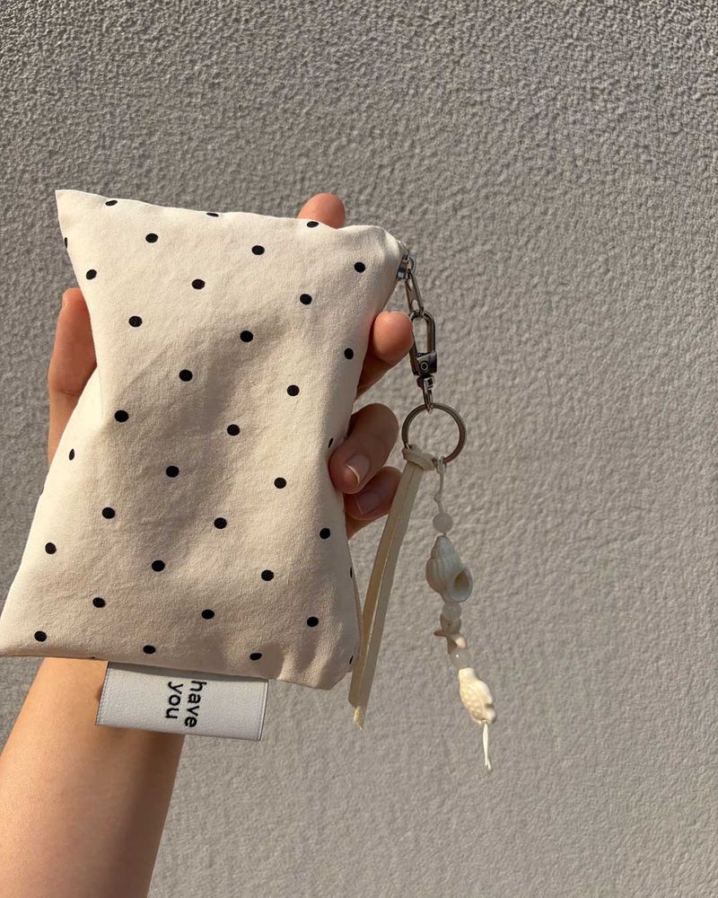HAVE YOU EVER(ハヴユーエバー)の「ベビードット フラットポーチ - アイボリー, Mサイズ(アクセサリー)」