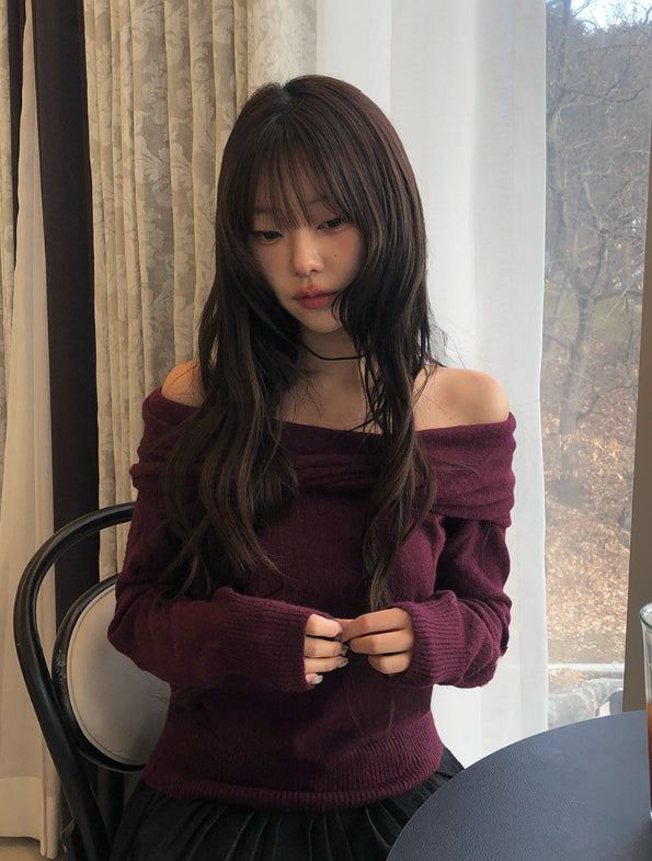 anyonemore（エニーワンモアー）の「Helen Off-Shoulder Ribbon Twist Loose-Fit Knit（Tops）」