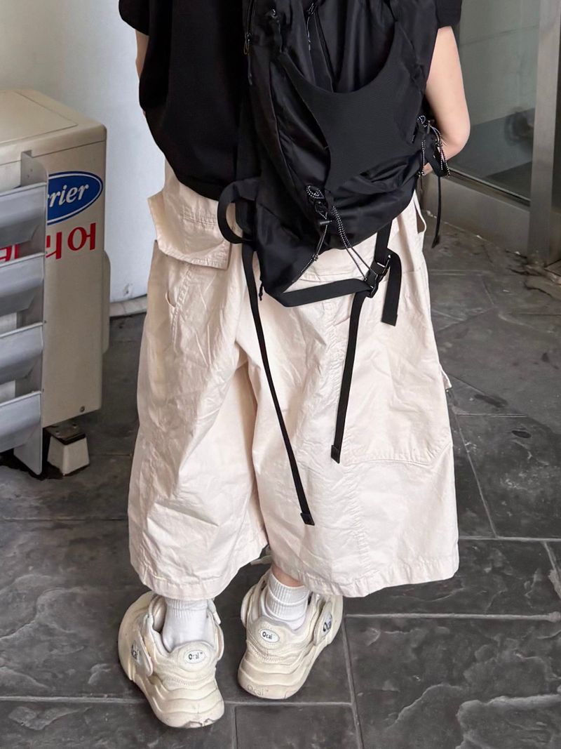 feather cargo bermuda pants