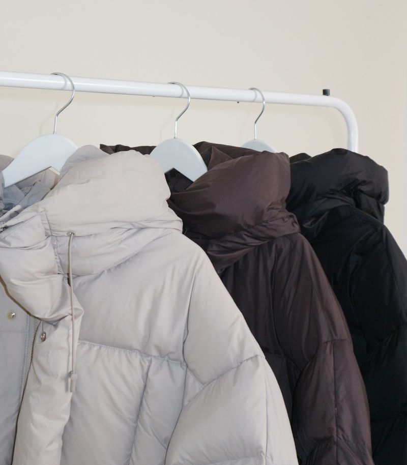 Out String Winter High-Neck Duck-Down Padded Jacket (Light Padded)