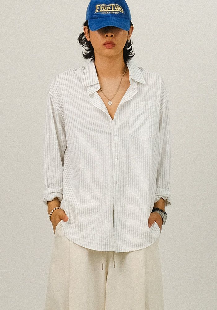 SEMIKAJI（セミカジ）の「STエンボストライプオーバーフィットシャツ（トップス）」