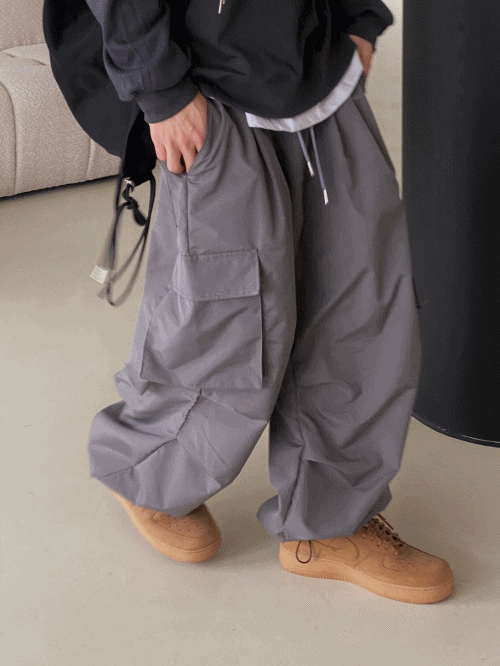 UNAIDUN（アネイダン）の「Clap Parachute Cargo Pants  3C（Pants）」