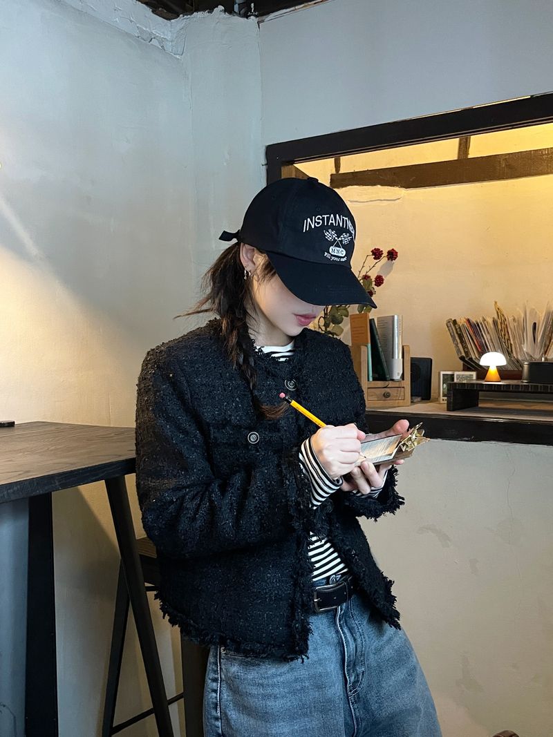 Round pocket tweed jacket