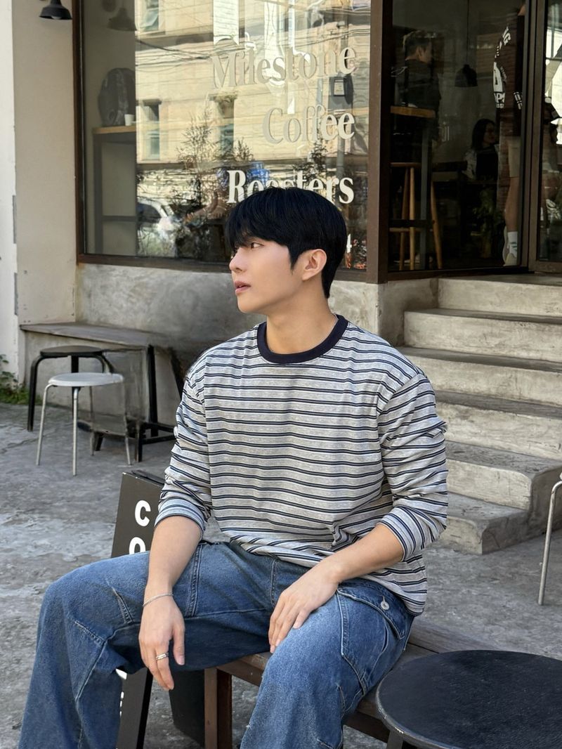 With crop stripe long-sleeve tee