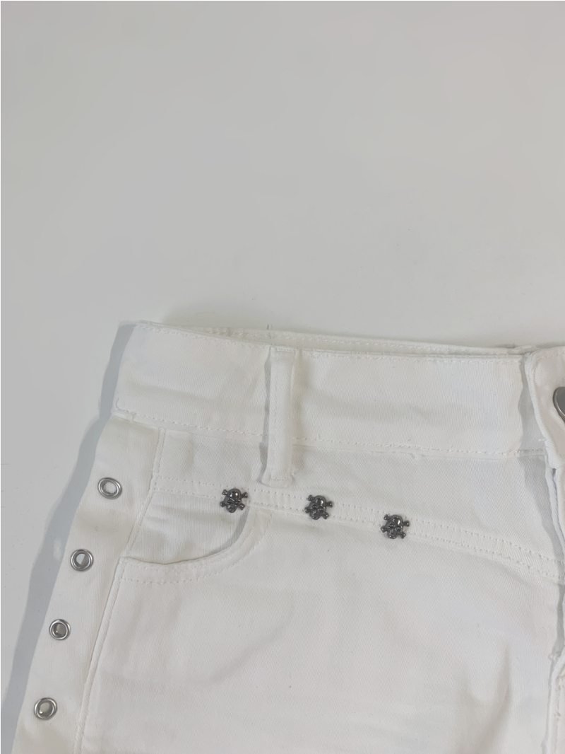 Virginia Low-Rise White Shorts