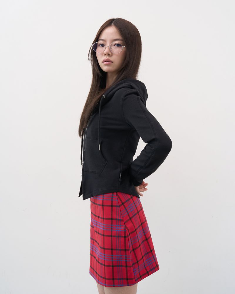 BASIC SLIM ZIP-UP HOODIE (BLACK)