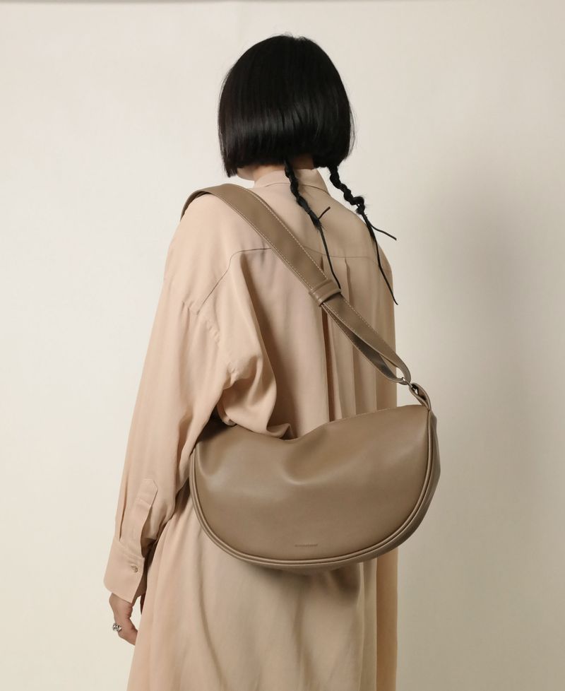meetmetmeet(ミートメットミート)の「firefly camel(Bags)」