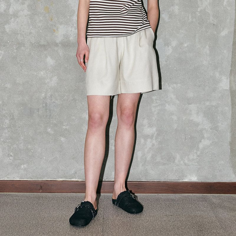 CORCA（コルカ）の「One tuck Half Pants Beige（Pants）」