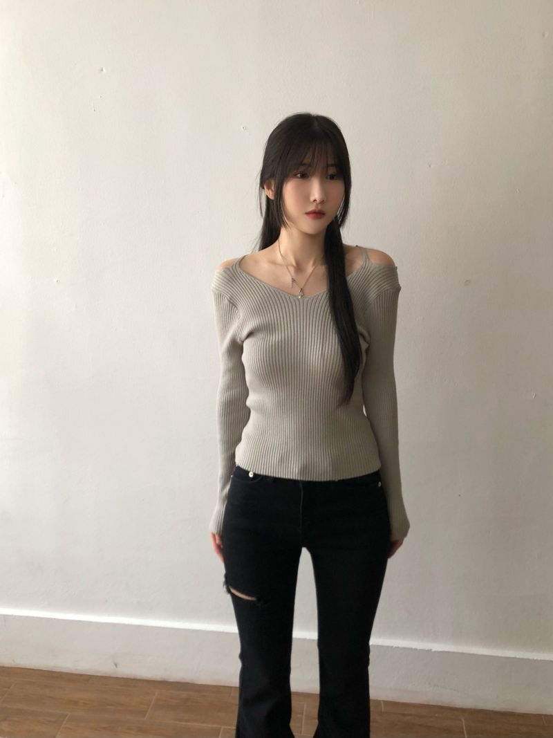 Kitten（キッテン）の「Day Off Knitwear (4 colors)（Tops）」