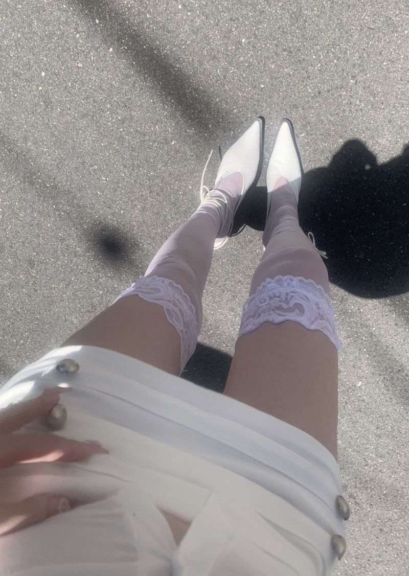 Trony button low-waist skirt (white)