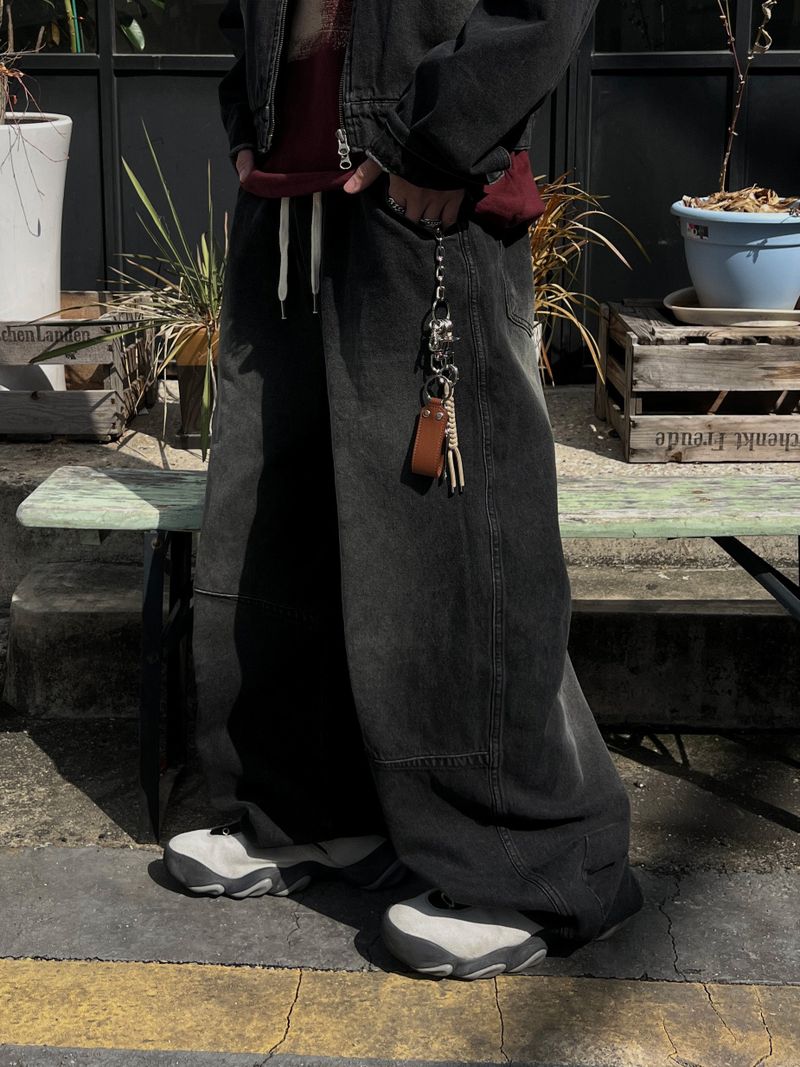 ESOO(イス)の「Rugged Balloon Banding Denim Pants (2 Colors)(Pants)」