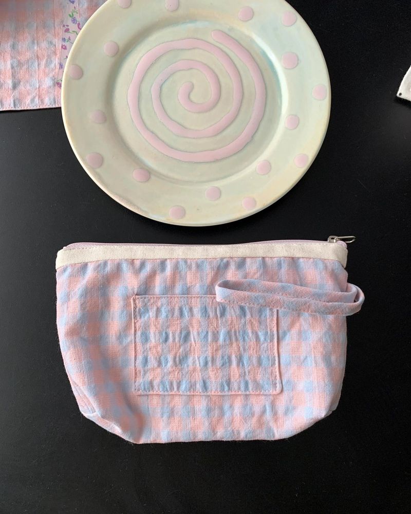 nut cotton candy pouch