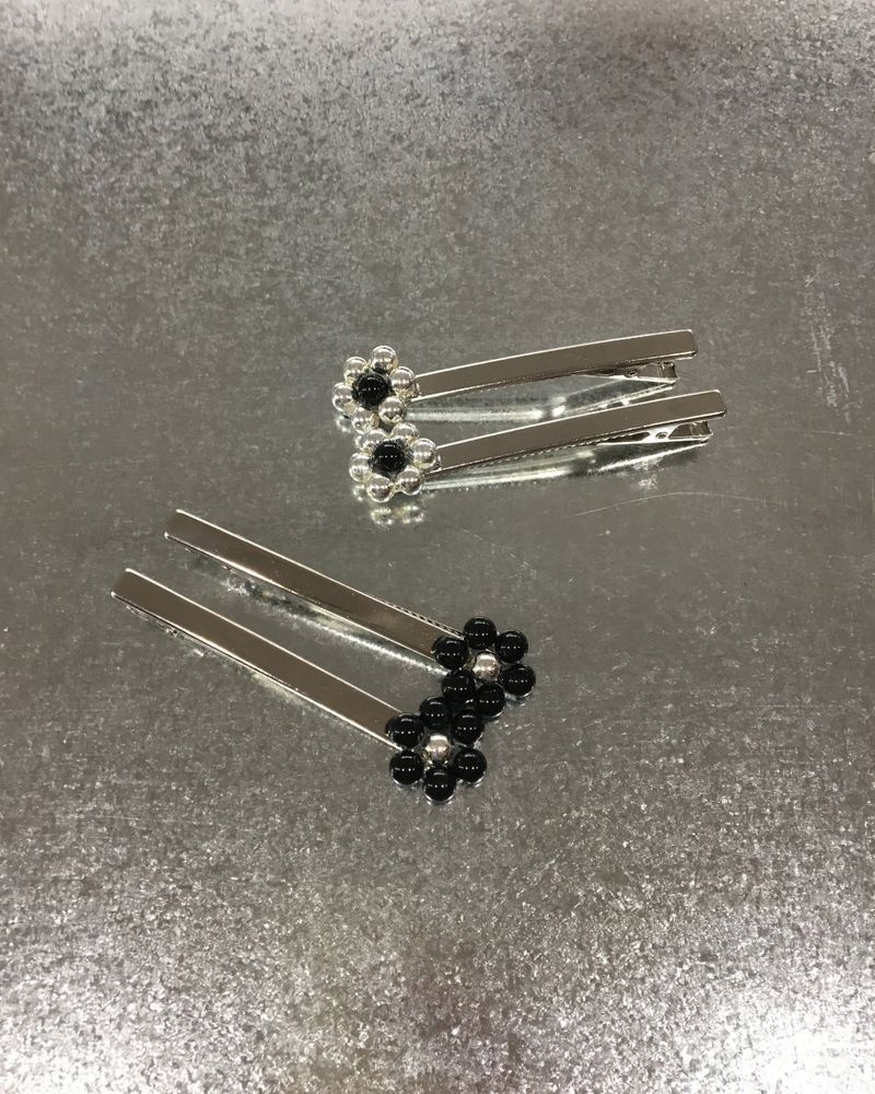 Rhubarb Silver Ball Pin (2color)