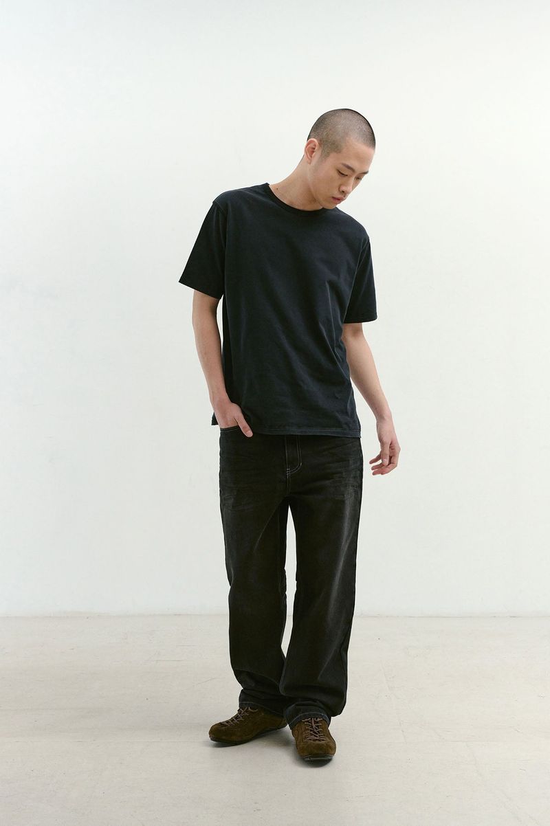 Loose Fit Tapered Denim Pants (Washed Black)