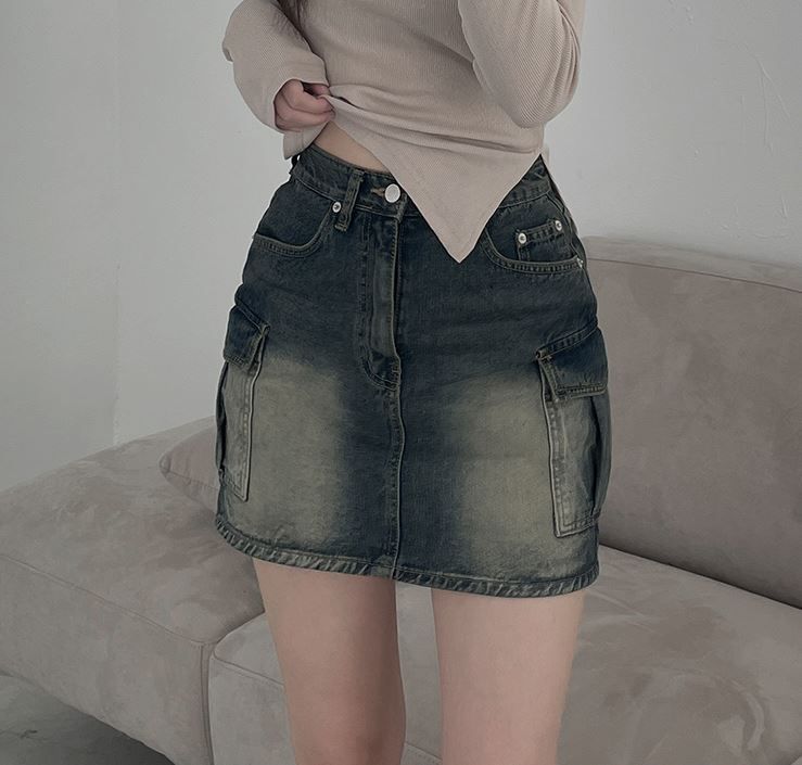 INTHECLOSET(インザクローゼット)の「Washed Blue Cargo Denim Mini Skirt(Skirts)」