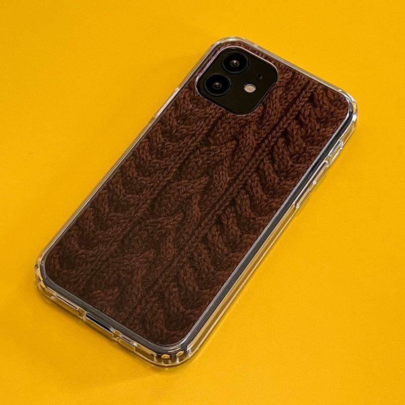 CABLE KNIT HARD JELL CASE_BROWN