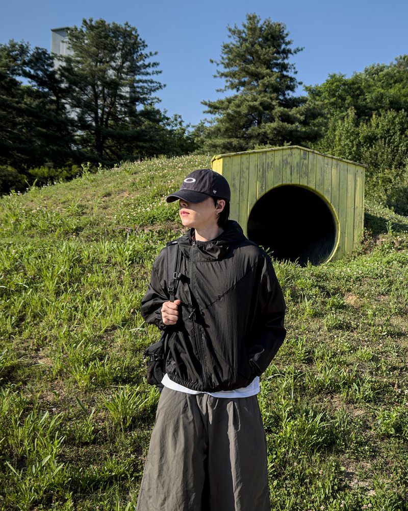 Aeric Diagonal Lightweight Windbreaker