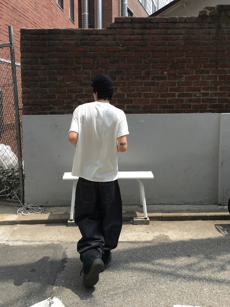 Jeff One Pleat Raw Wide Denim Pants