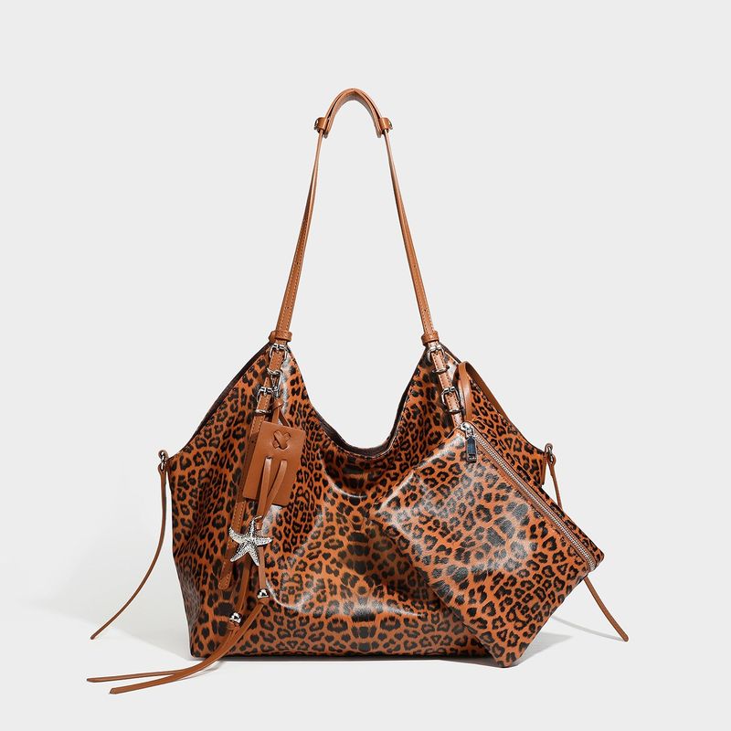 Star Keyring Leopard Print Oversized Tote Bag