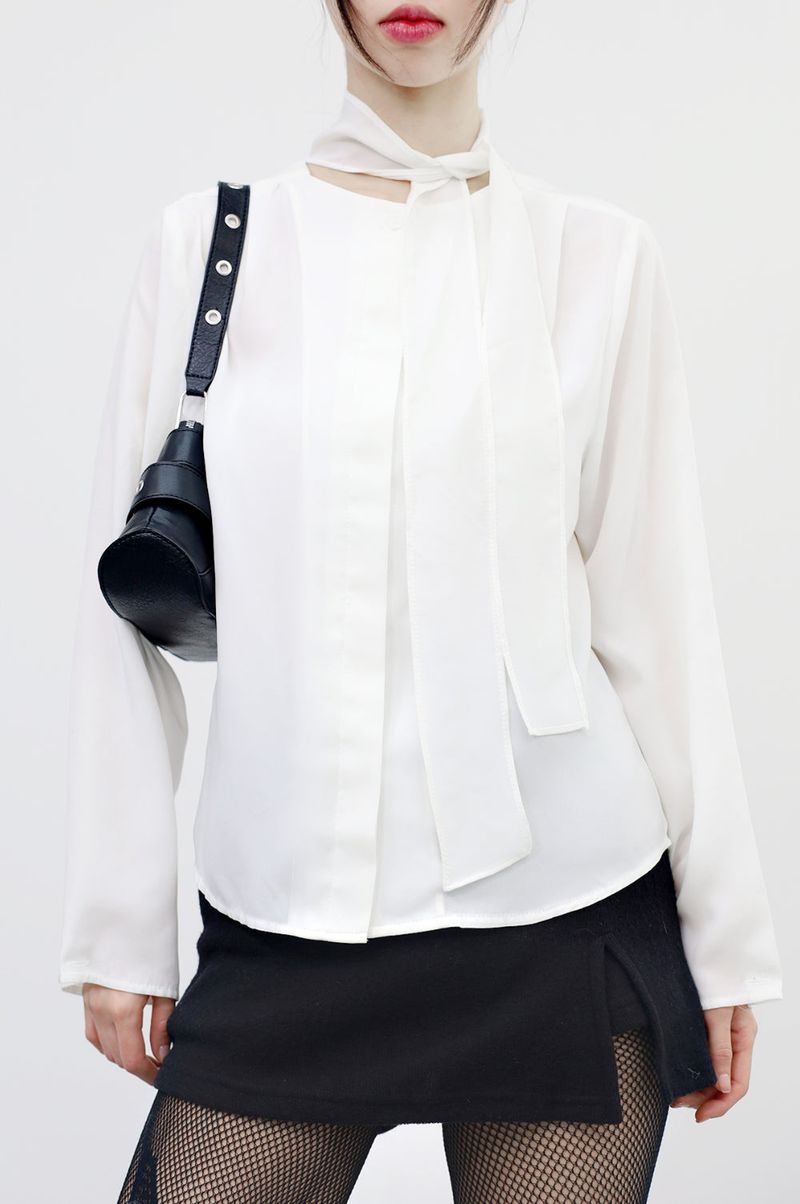 NONCODE（ノンコード）の「Dianth Silky Scarf Blouse（Tops）」