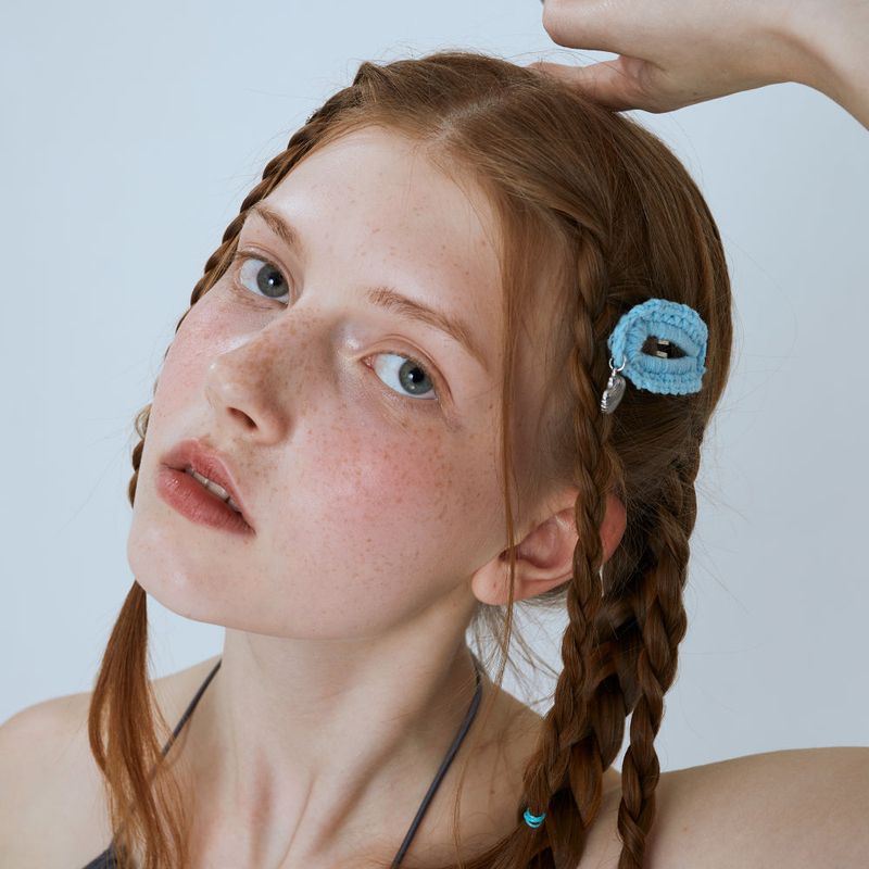 CLAM HAIR PIN (BLUE) 1PCS