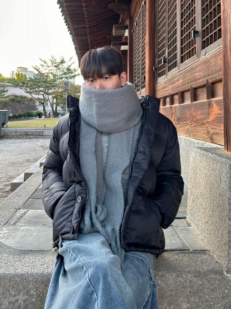 Tassel Bear Cozy Muffler