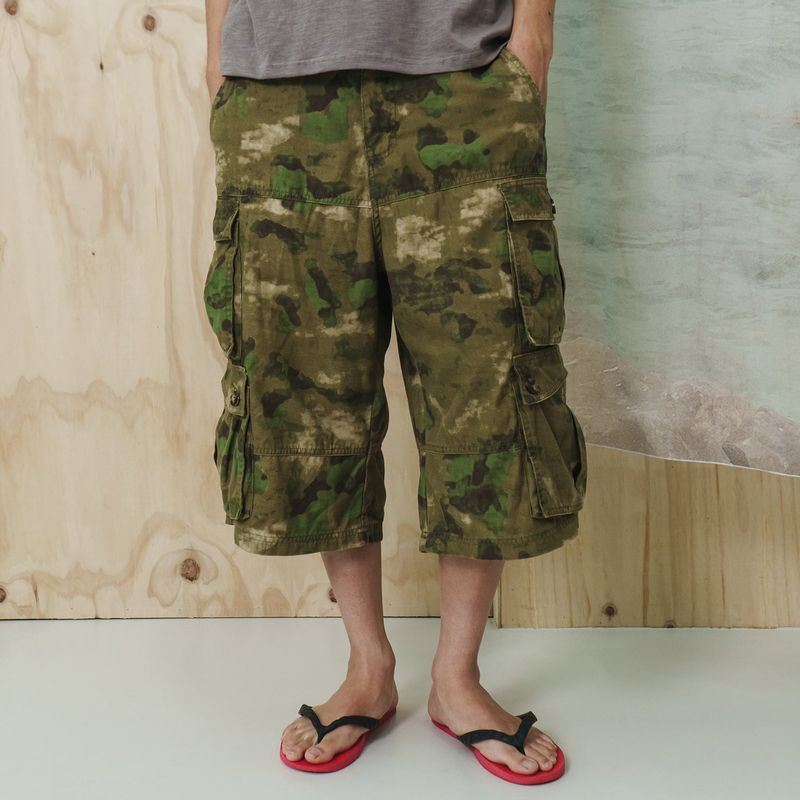 Wanderer cargo bermuda pants / Camo