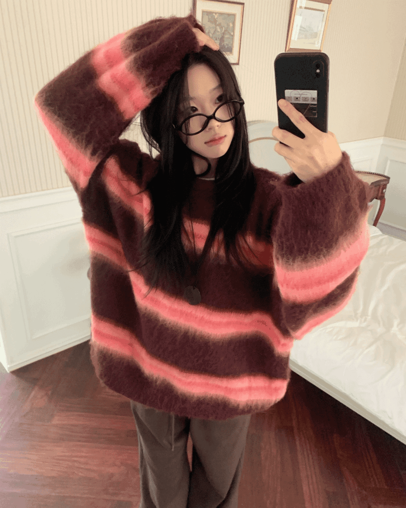 GUSTA（グスタ）の「Hazy Hairy Stripe Loose Rose-Fit Knit（Tops）」