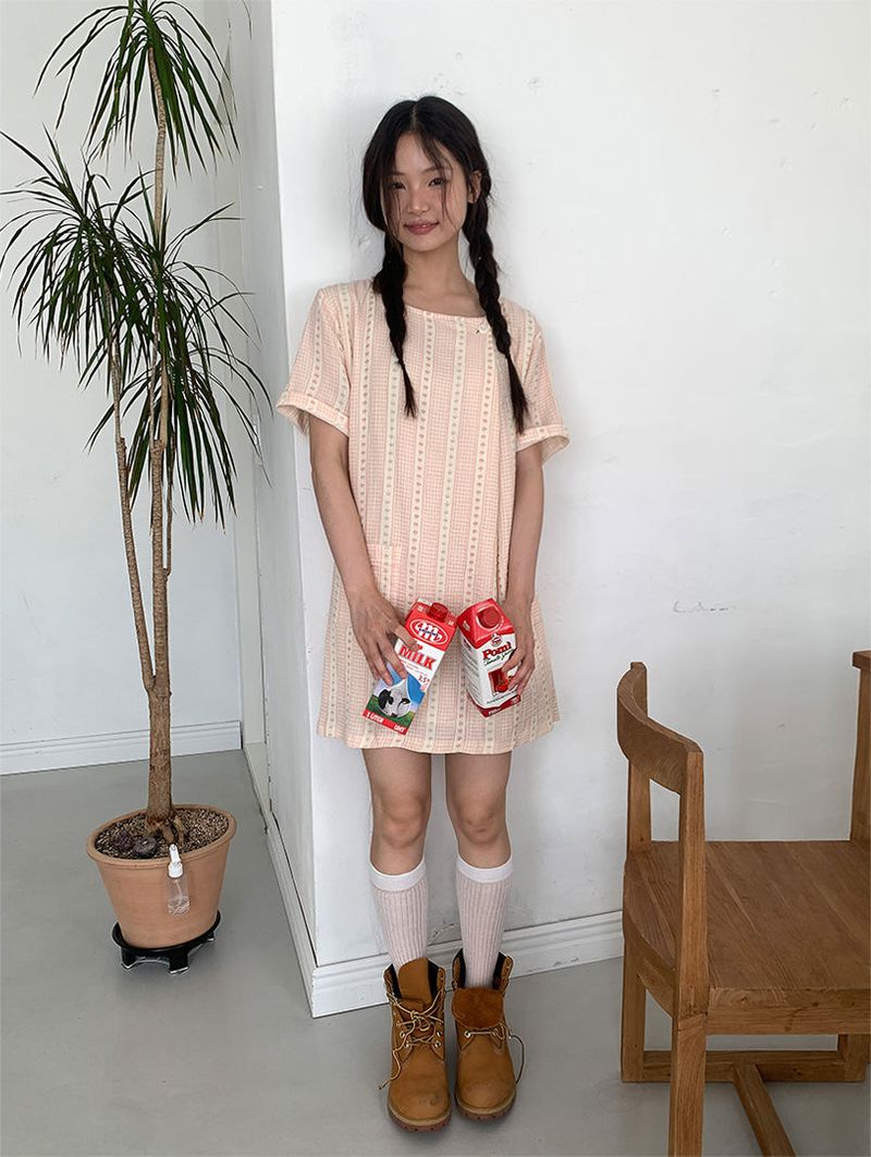 SOFT FLOWER BUTTON DRESS (2C)