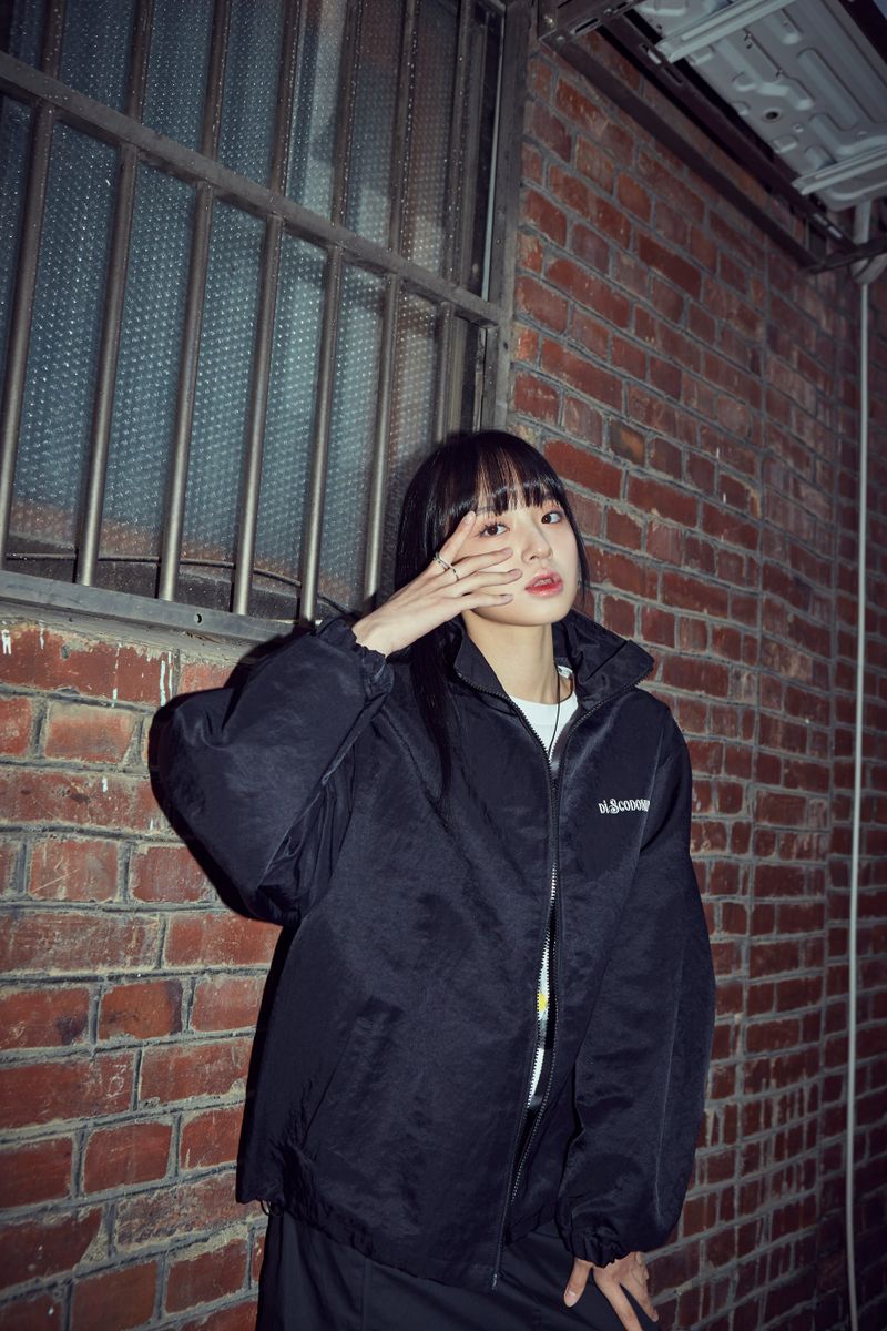 Reflective backpleat windbreaker_black