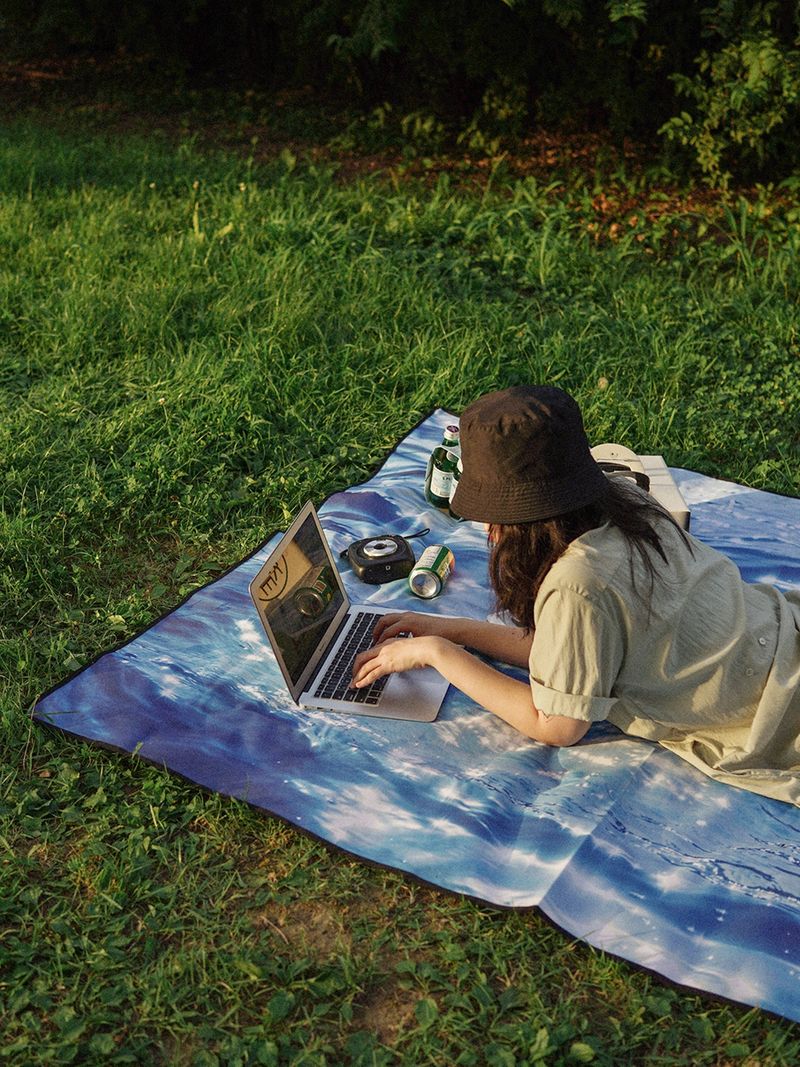 jeong O picnic mat