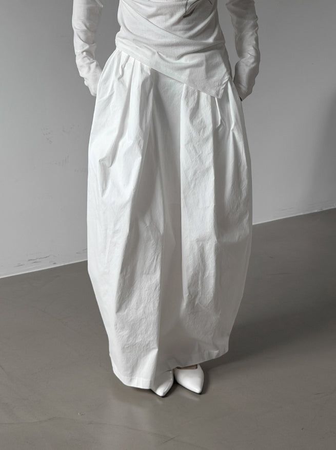 mnem（ムネム）の「Boxy Pleated Cotton Balloon Long Skirt（Skirts）」