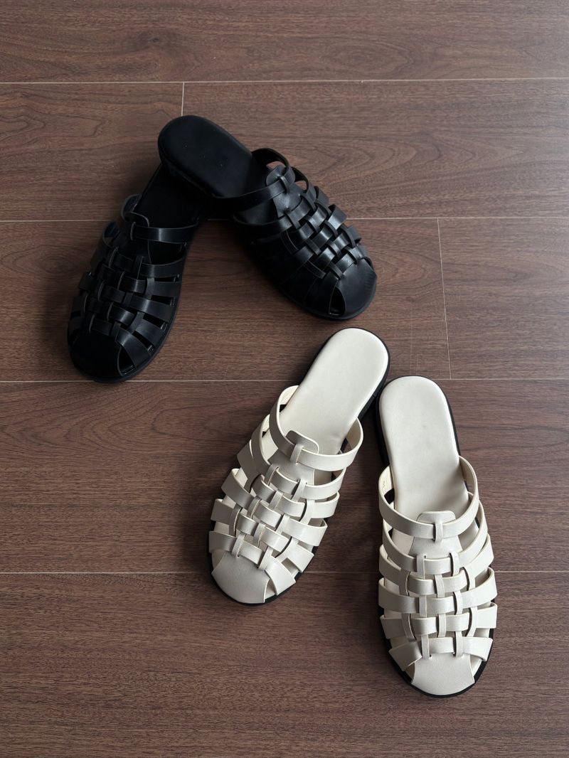 DUGGY（ダギー）の「Woven leather slippers (2color)（Shoes）」
