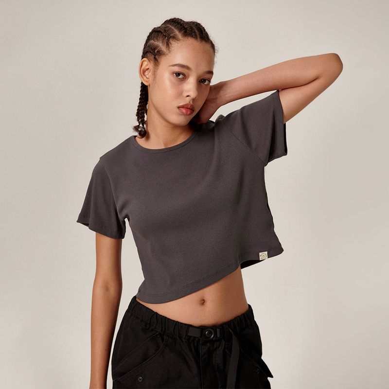 Flatwave in Seoul（フラットウェーブ イン ソウル）の「Samar Crop T-Shirt Charcoal（Tops）」