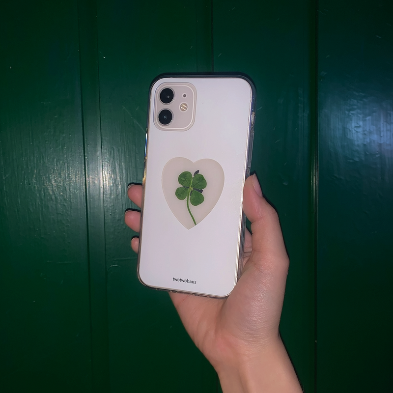 heart hole case - white
