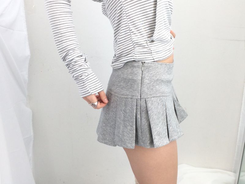 Basic Pleated Miniskirt