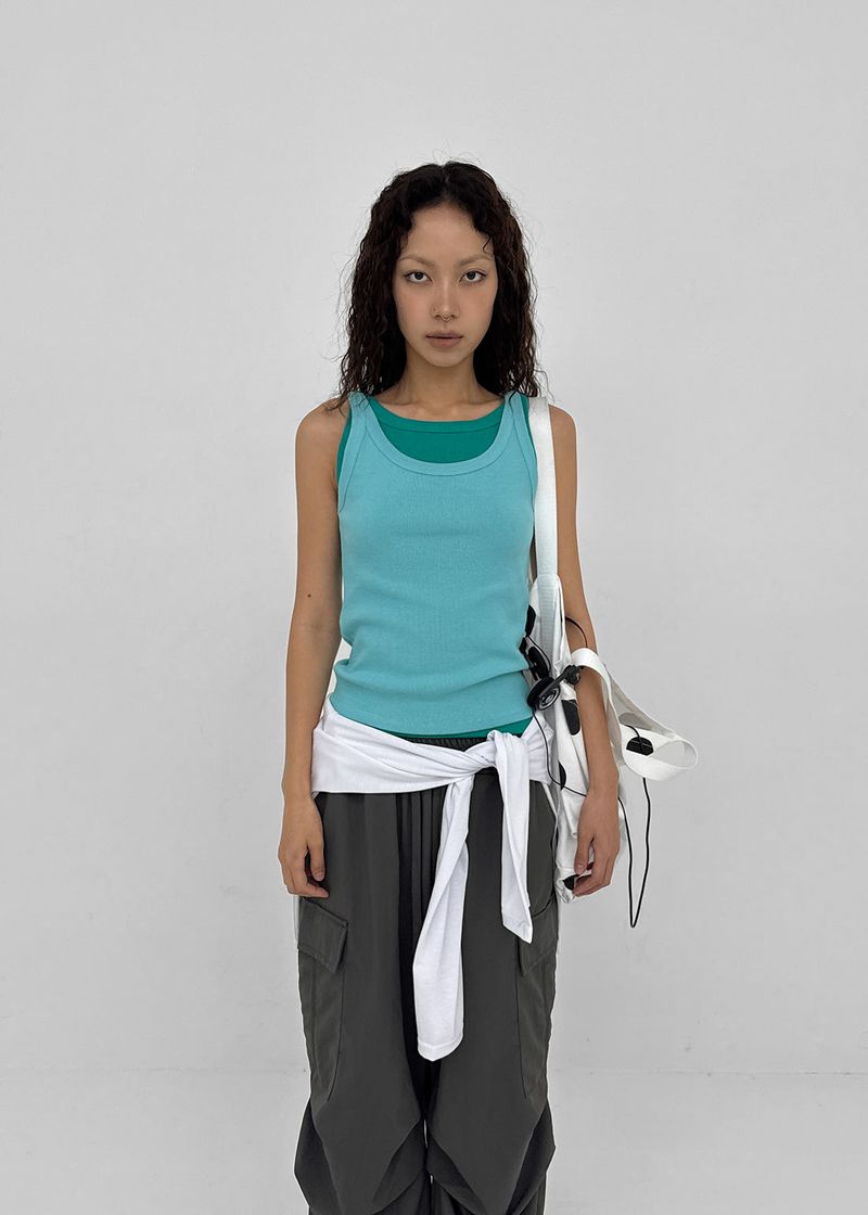 [MADE] Plio U-Neck Ribbed Sleeveless Top