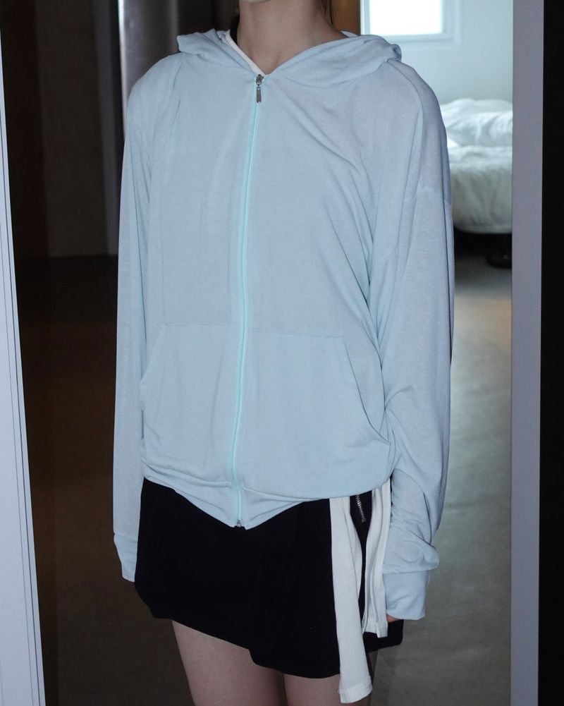 SEETHROUGH LIGHT HOODIE