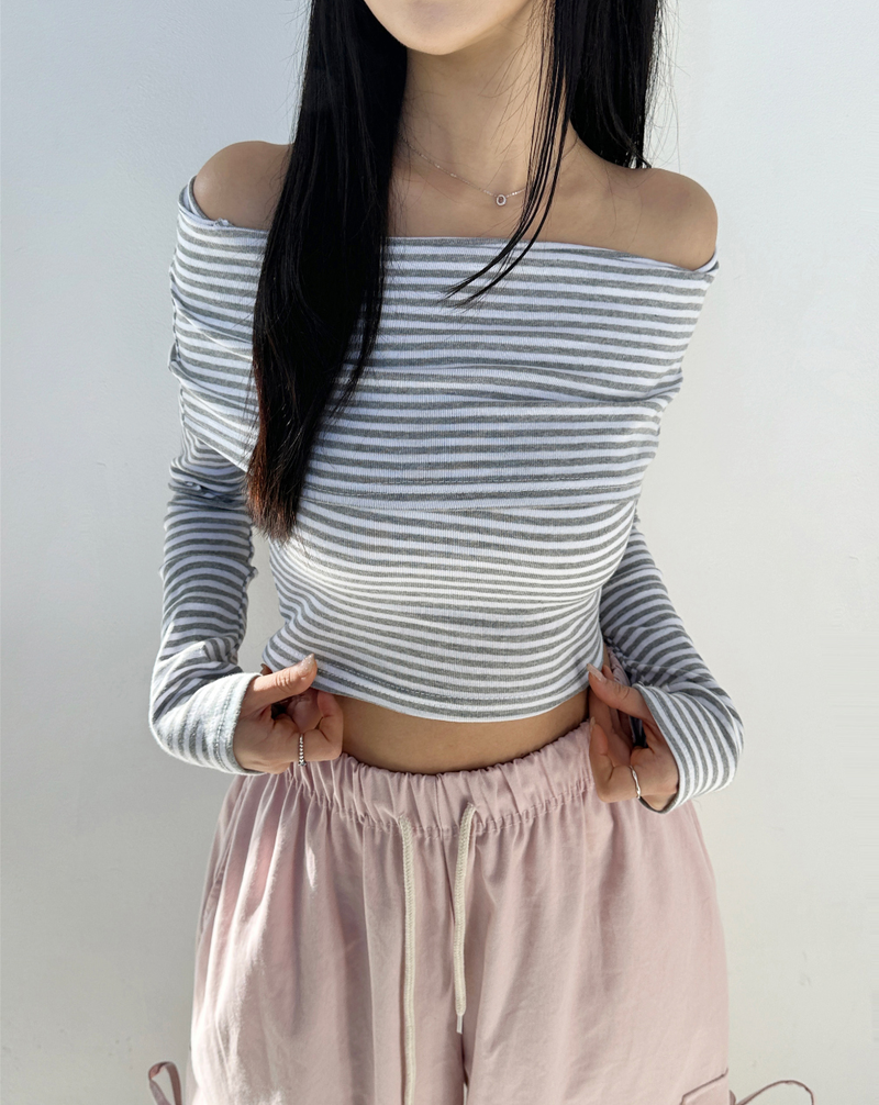 CCORTTI（コルッティ）の「KOREAN MADE💝HIGH QUALITY💝 STRIPED OFF-SHOULDER LONG SLEEVE TEE（Tops）」