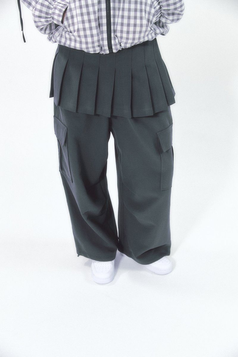 Pleats Skirt Cargo Pants Set Charcoal