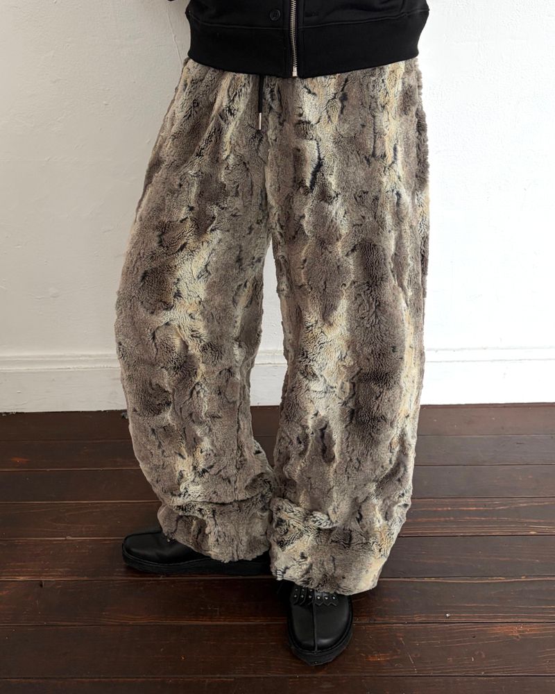 fungus(ファンガス)の「Furry Jogger Pants(Pants)」