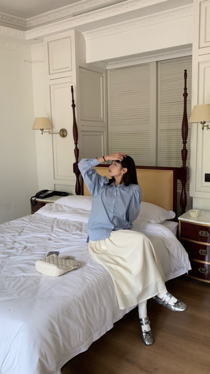 [SALE] Sora Back Point Shoulder Puff Blouse