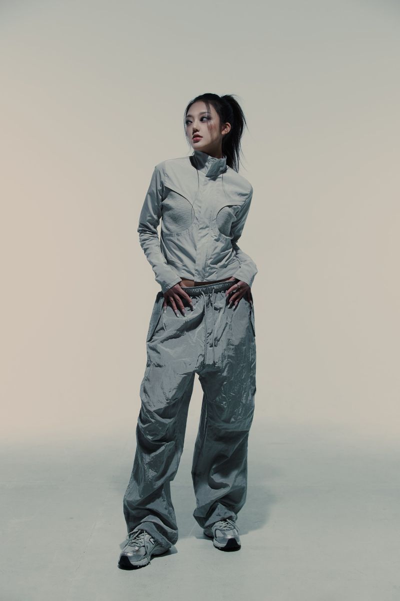 06. PARACHUTE PANTS GREY