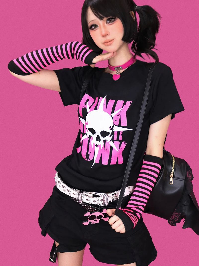 KUO（クーオ）の「Pink-! Punk-! T（Tops）」